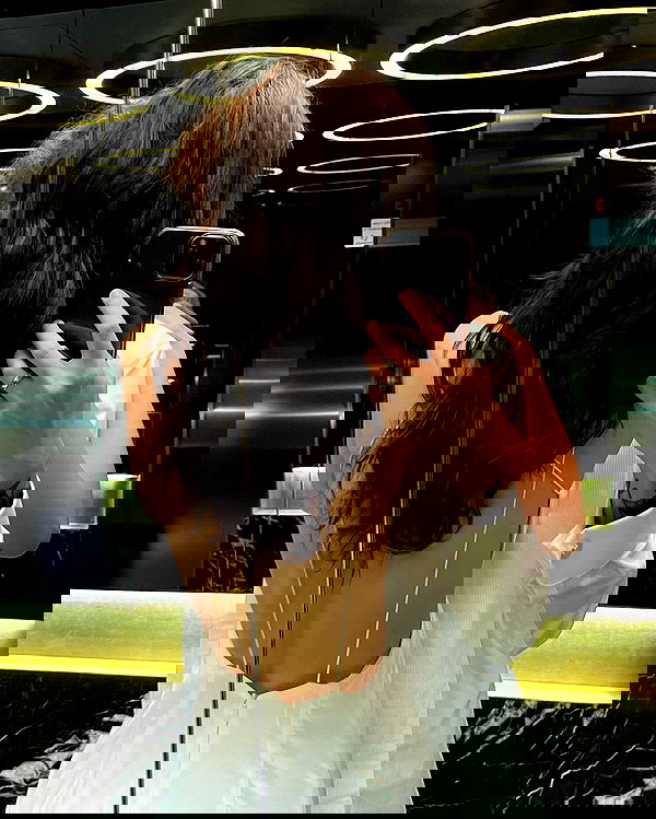 ayguldavlletova image ~ Altpins