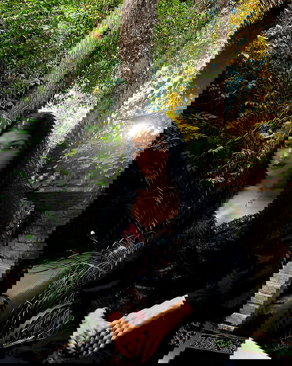 ayguldavlletova image ~ Altpins