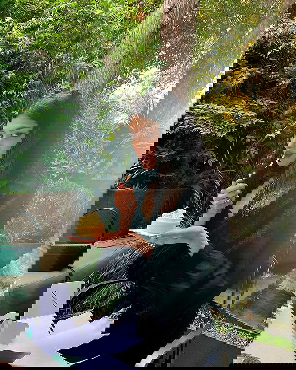 ayguldavlletova image ~ Altpins