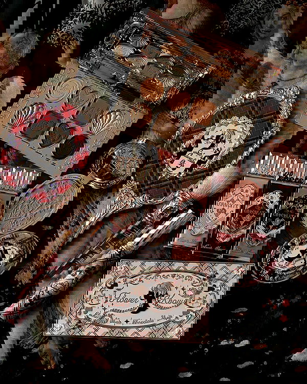 ayguldavlletova image ~ Altpins