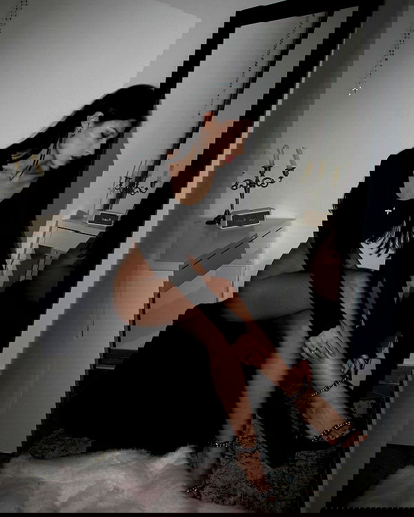 ayguldavlletova image ~ Altpins