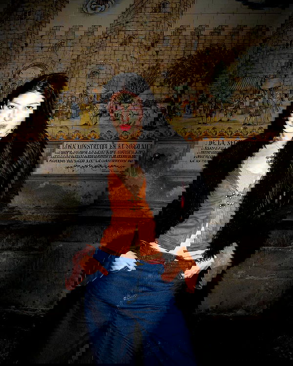 ayguldavlletova image ~ Altpins