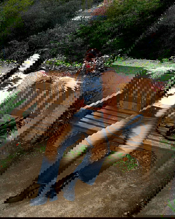 ayguldavlletova image ~ Altpins