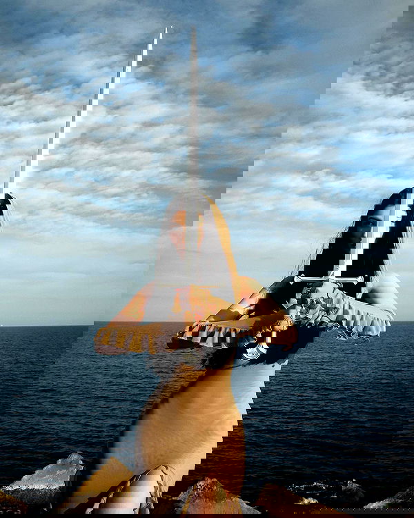 ayguldavlletova image ~ Altpins