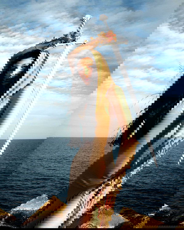 ayguldavlletova image ~ Altpins