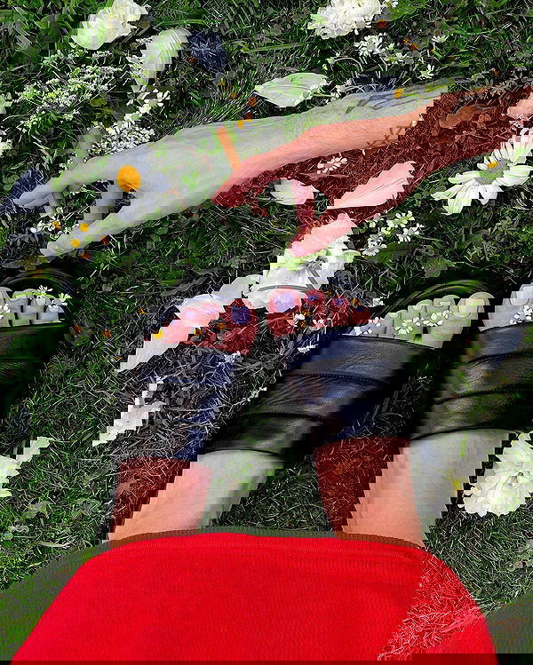 ayguldavlletova image ~ Altpins