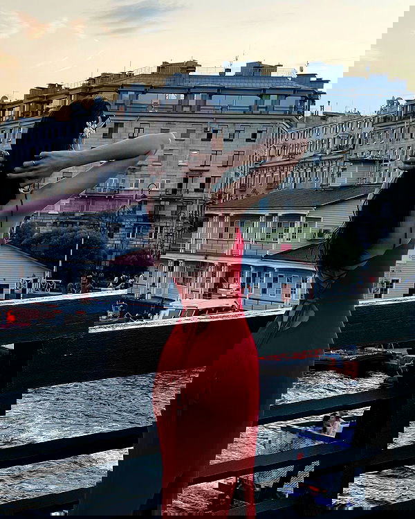 ayguldavlletova image ~ Altpins