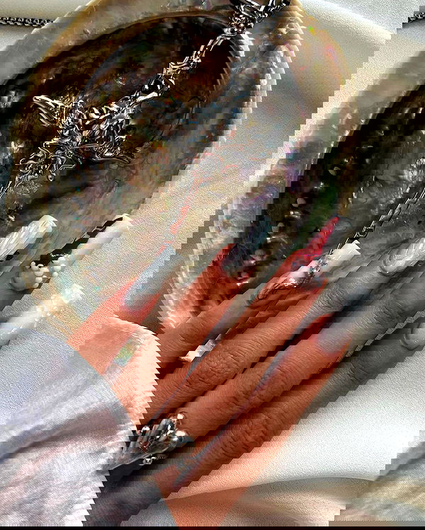 ayguldavlletova image ~ Altpins