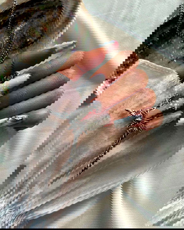 ayguldavlletova image ~ Altpins