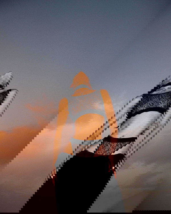 ayguldavlletova image ~ Altpins