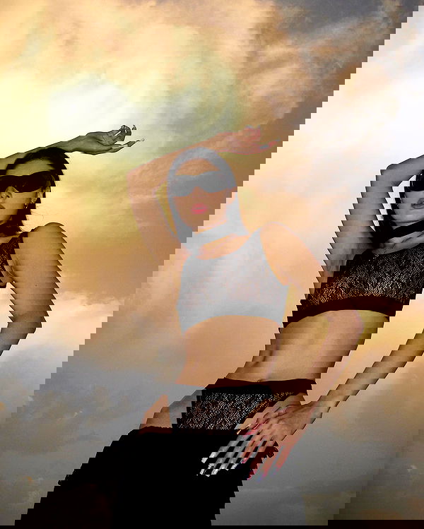 ayguldavlletova image ~ Altpins