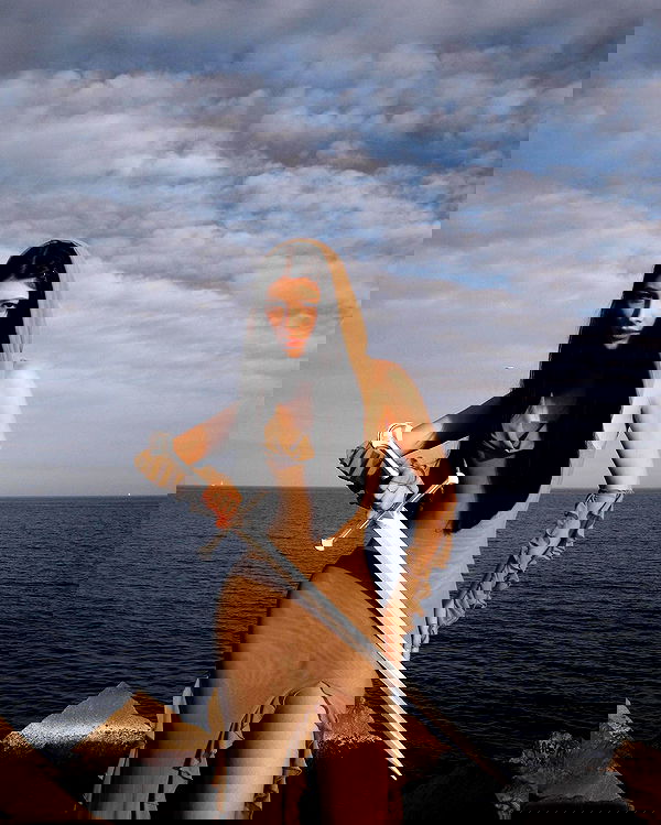 ayguldavlletova image ~ Altpins