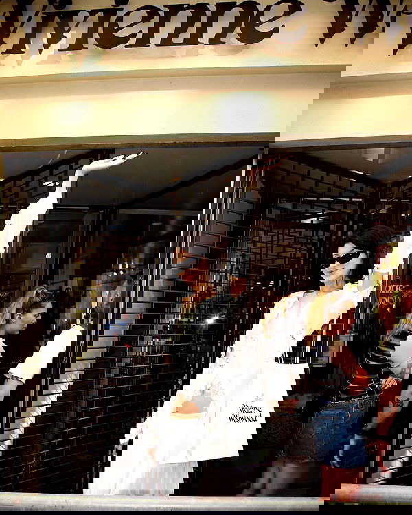 ayguldavlletova image ~ Altpins