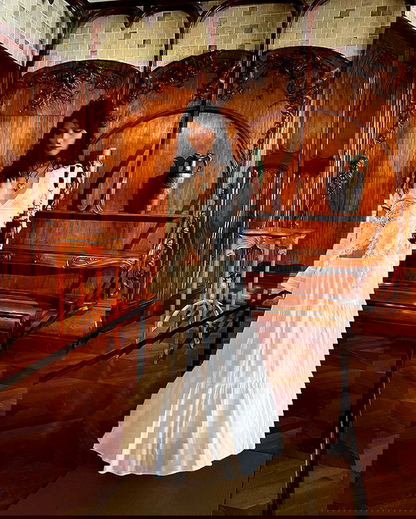 ayguldavlletova image ~ Altpins