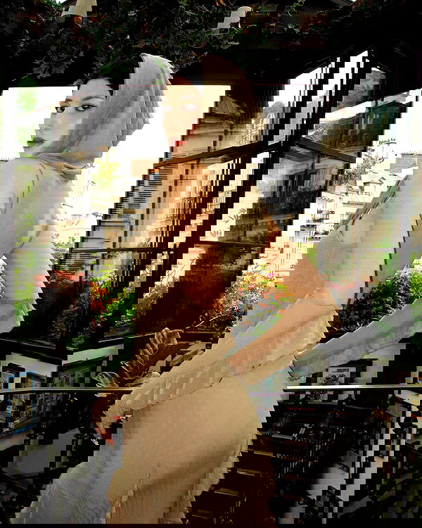 ayguldavlletova image ~ Altpins