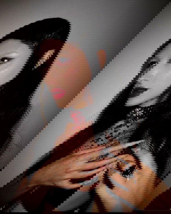 ayguldavlletova image ~ Altpins