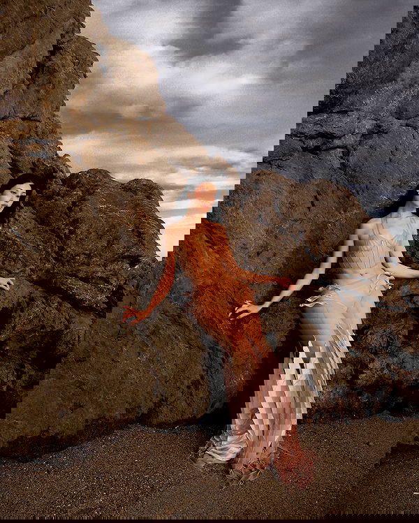 ayguldavlletova image ~ Altpins