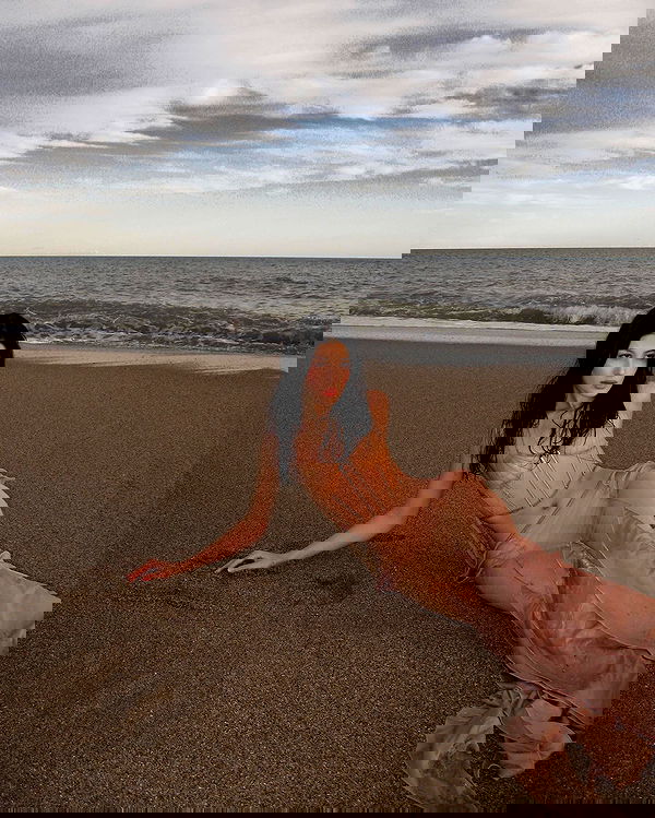 ayguldavlletova image ~ Altpins