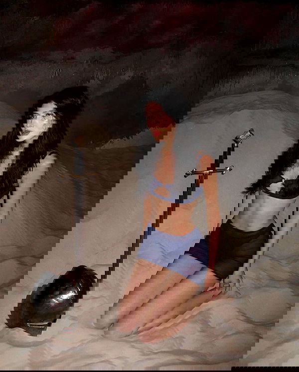 ayguldavlletova image ~ Altpins