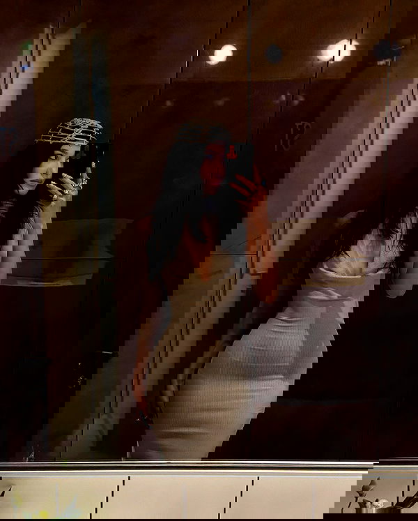 ayguldavlletova image ~ Altpins