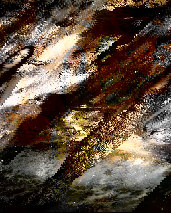 ayguldavlletova image ~ Altpins