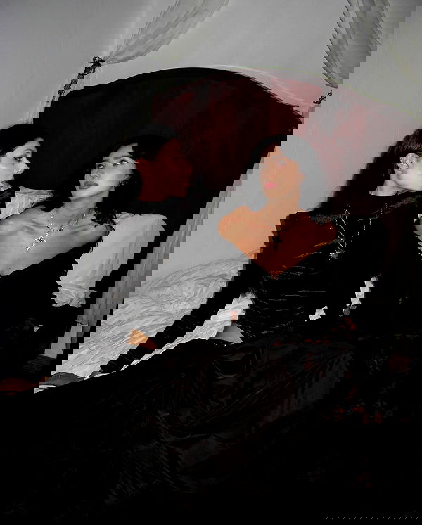 ayguldavlletova image ~ Altpins