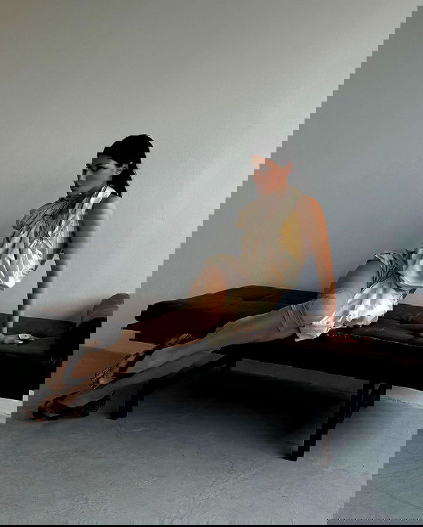 ayguldavlletova image ~ Altpins