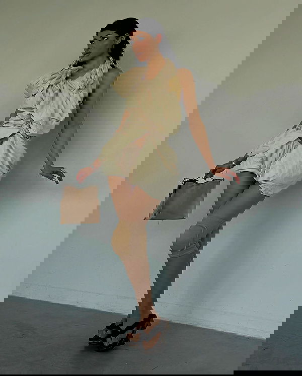 ayguldavlletova image ~ Altpins