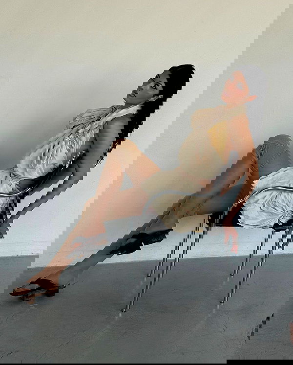 ayguldavlletova image ~ Altpins