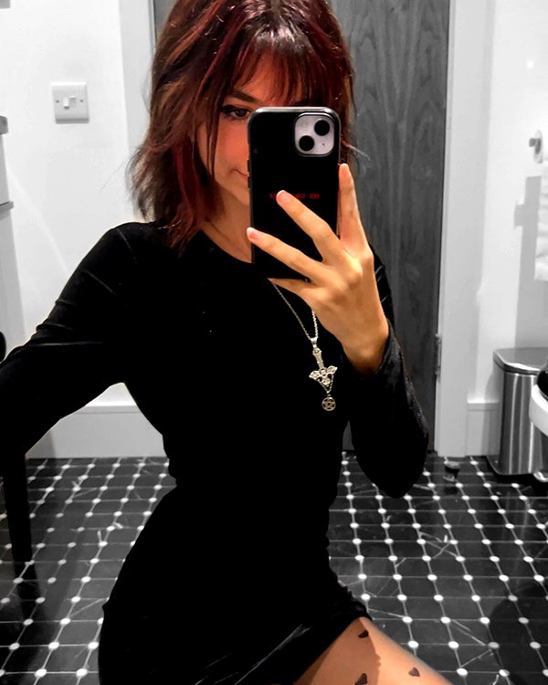 b6bybat instagram image archive image