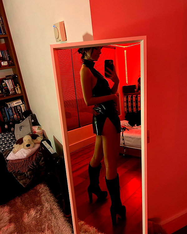b6bybat instagram image archive image