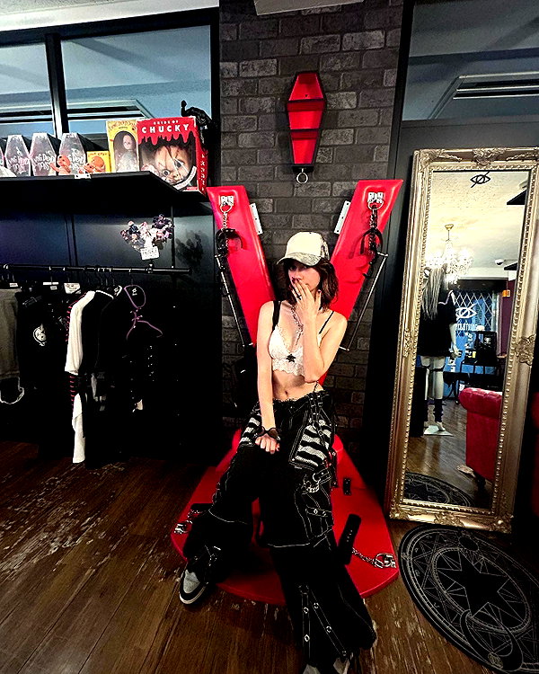 b6bybat instagram image archive image
