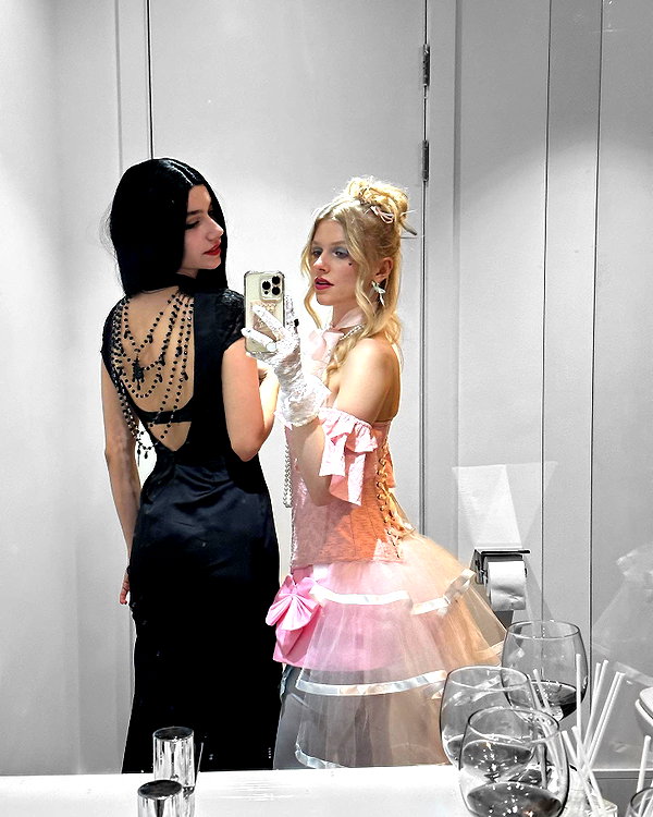 b6bybat instagram image archive image