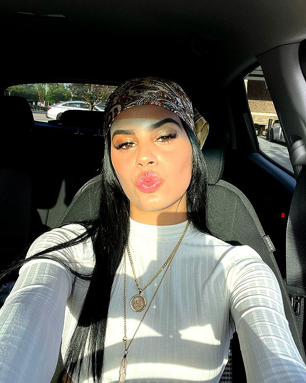 barbararamirezz_ instagram image archive image