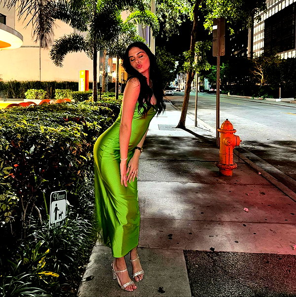 barbararamirezz_ instagram image archive image