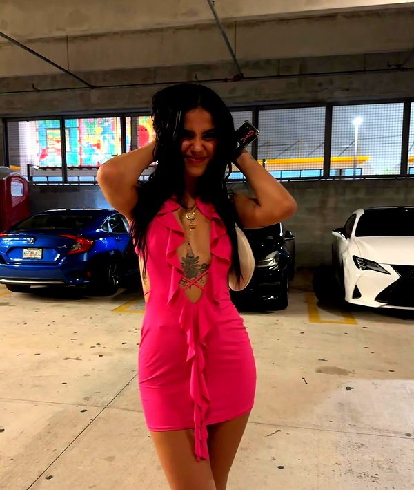 barbararamirezz_ instagram image archive image