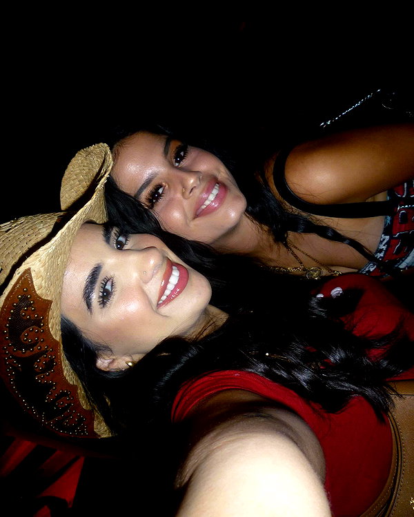 barbararamirezz_ instagram image archive image