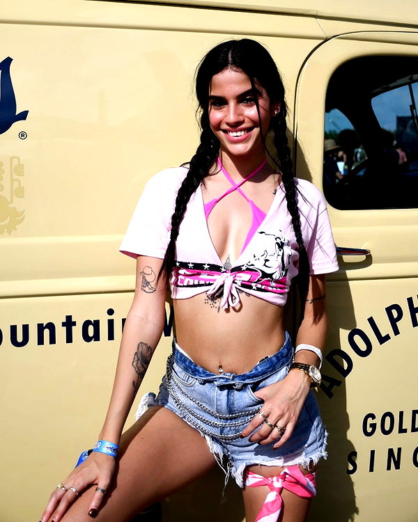 barbararamirezz_ instagram image archive image