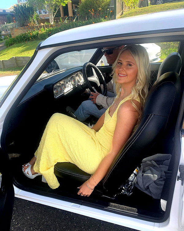 bella.mccafferty instagram image archive image
