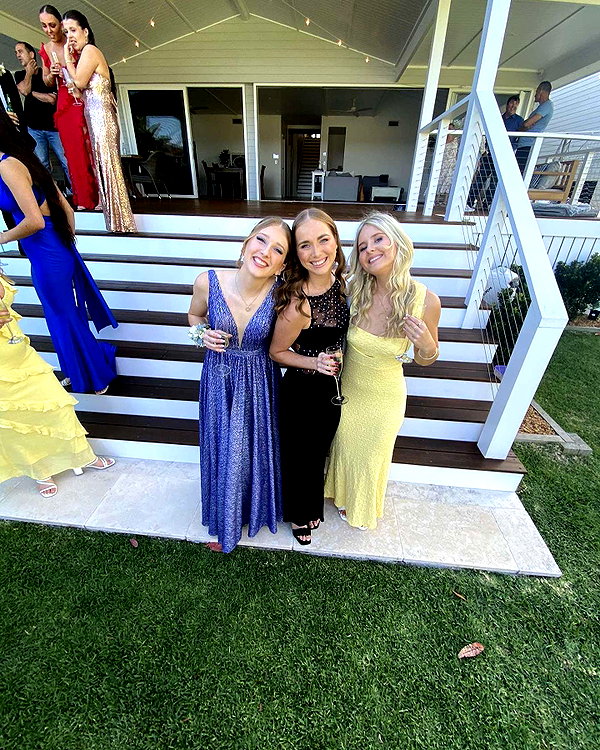 bella.mccafferty instagram image archive image