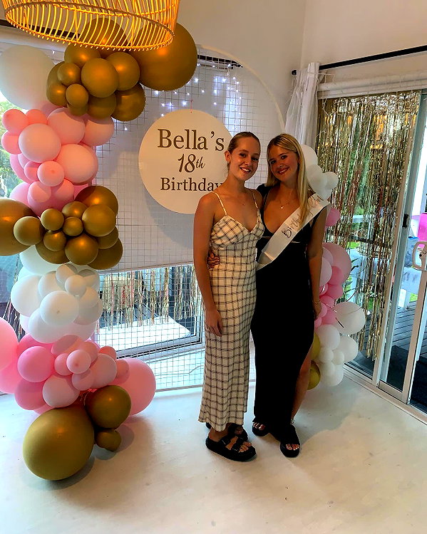 bella.mccafferty instagram image archive image