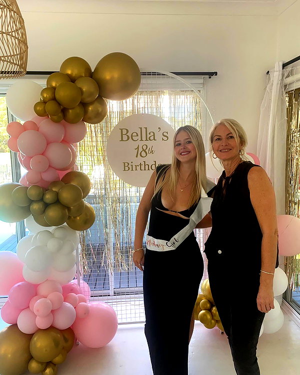 bella.mccafferty instagram image archive image