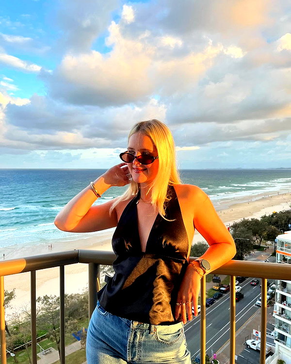 bella.mccafferty instagram image archive image