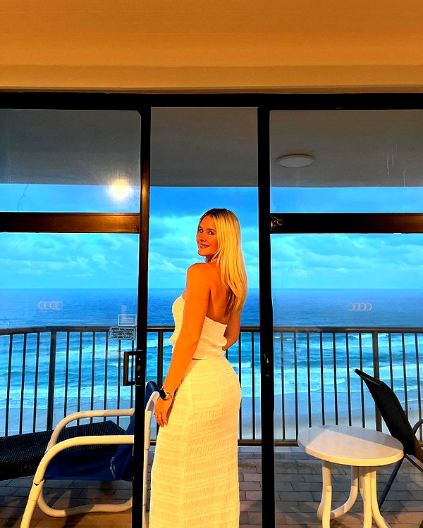 bella.mccafferty instagram image archive image