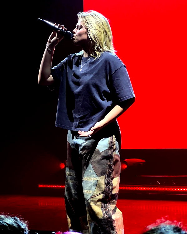 beth.ae_xx instagram image archive image