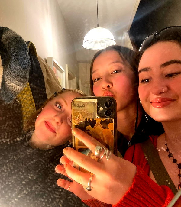 beth.ae_xx instagram image archive image