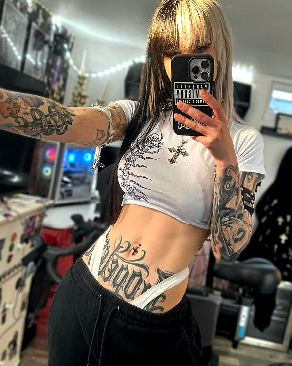 bexicutes instagram image archive image
