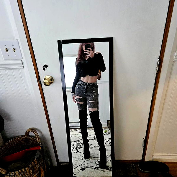bitch.ceo instagram image archive image