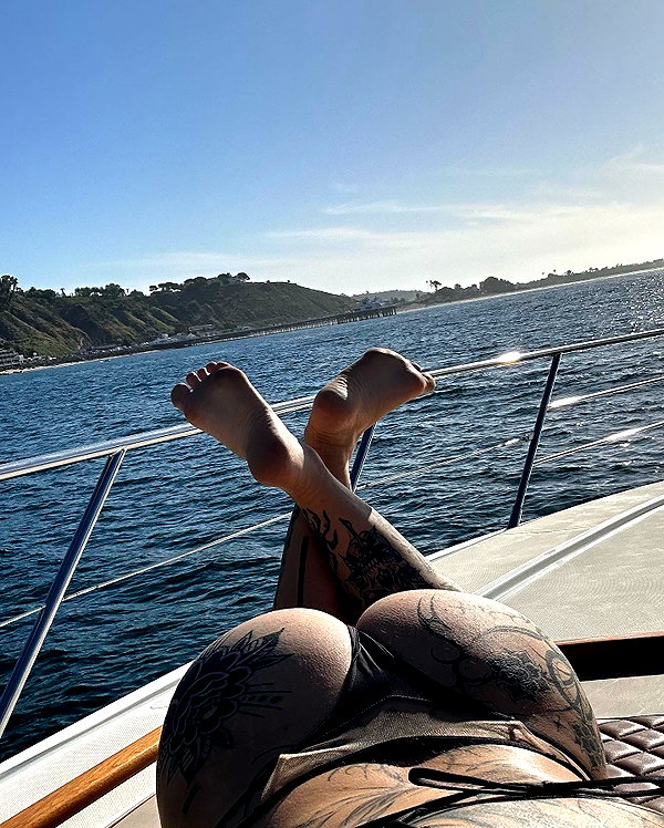 bmarkhaa instagram image archive image