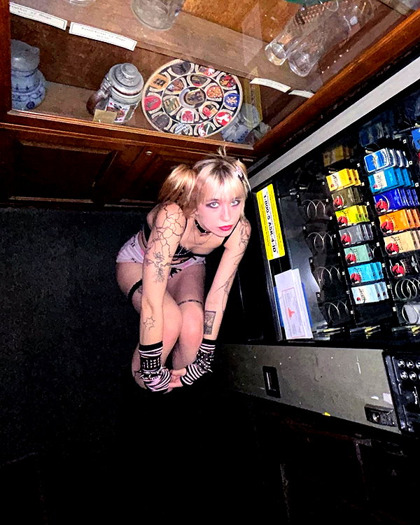 boxdyeblonde instagram image archive image